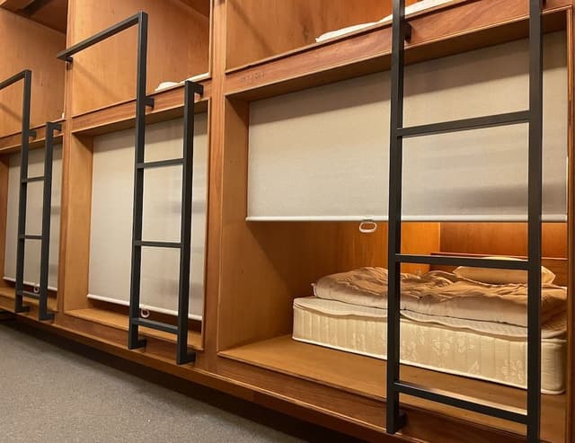 Shared Dormitory, Women only