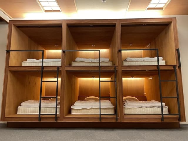Shared Dormitory, Women only