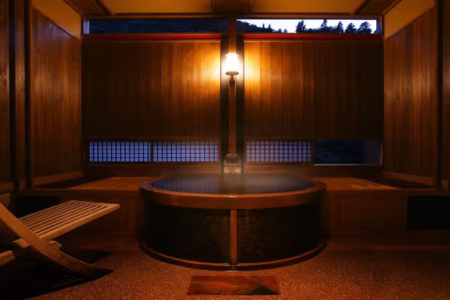 Japanese/Western Style Room with Open-Air Bath [Semi-Suite Yamabiko]
