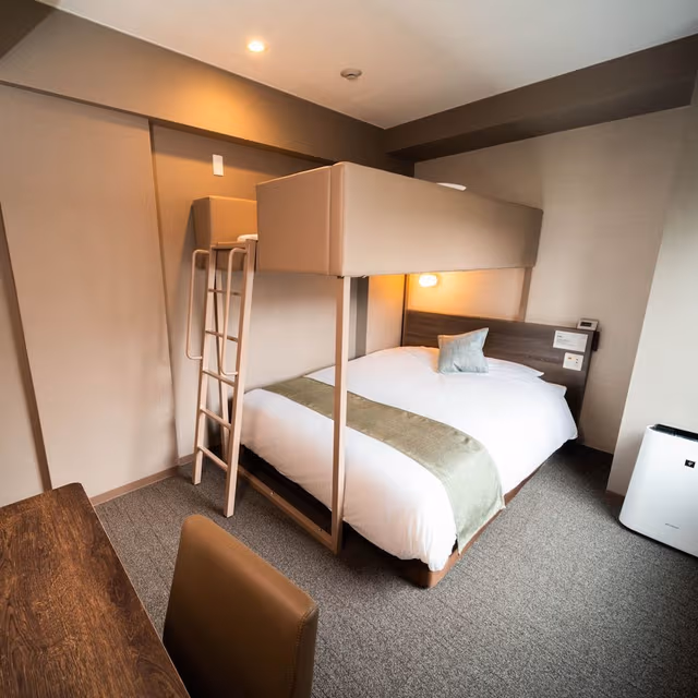 Super Room, 1 Double Bed and 1 Single Bed