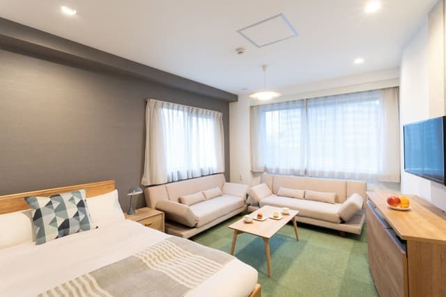 Connecting Room