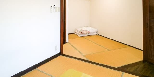 Japanese Style Room (smoking only on balcony) last check-in until 22:00