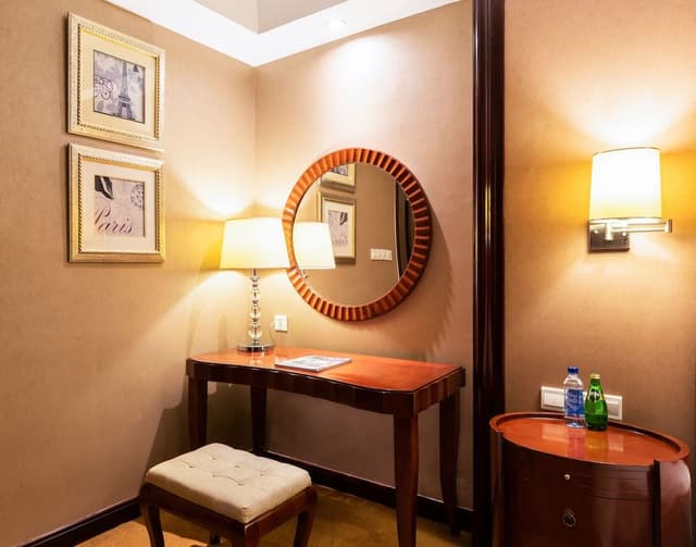 Deluxe Suites