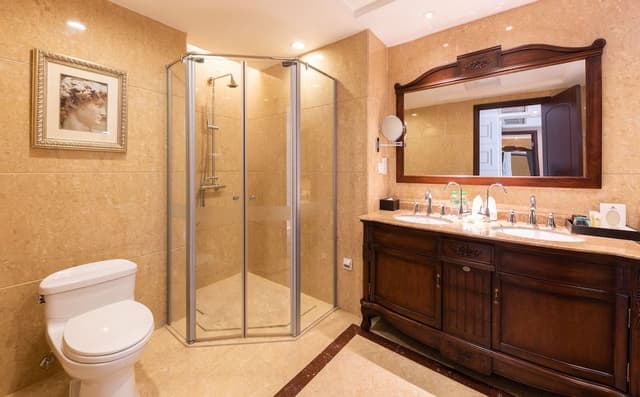 Deluxe Suites