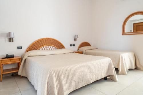 Triple Room with Sea View