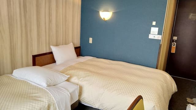 Economy Twin Room, Smoking