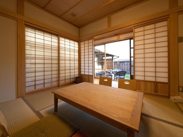 Private Vacation Home, HISA