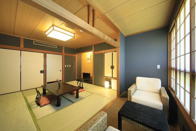 Superior Room, Non Smoking, Shared Bathroom