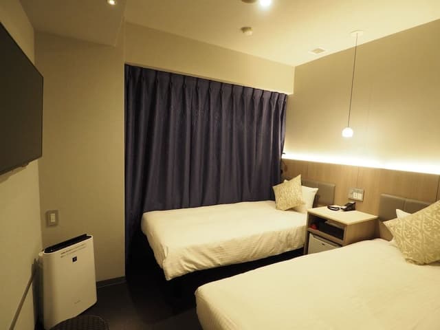 Compact Twin Room