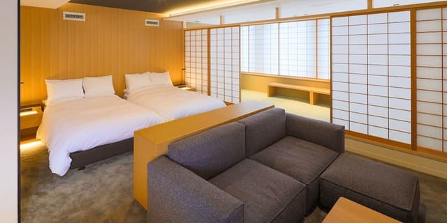 Premium Suite Twin