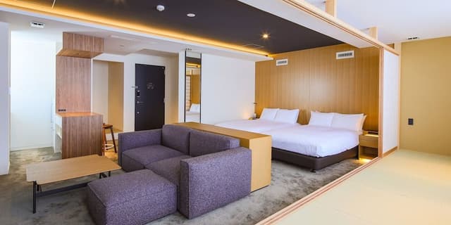 Premium Suite Twin