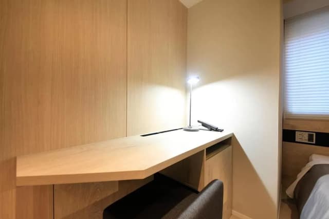 Corner Single Room