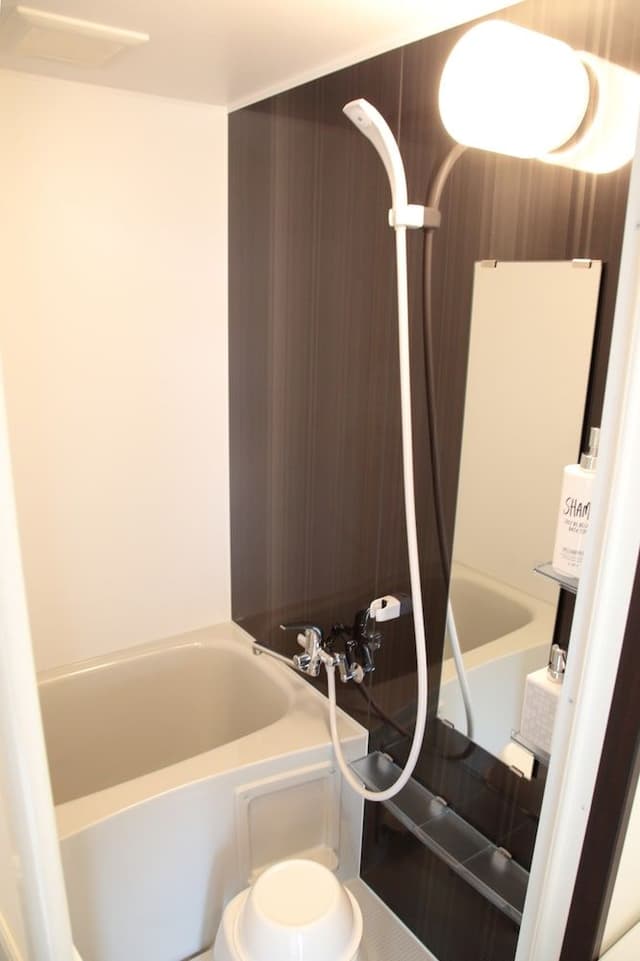 Twin Room ( B )