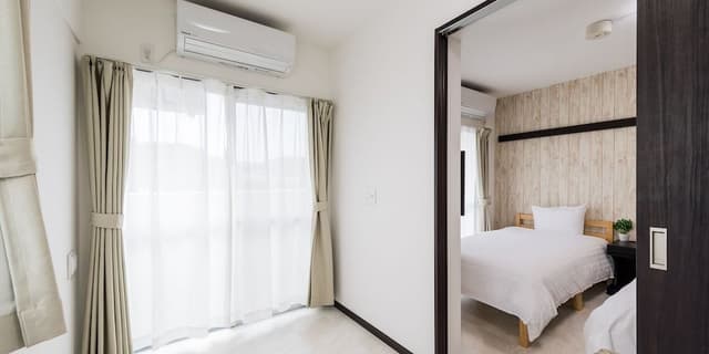 Twin Room ( B )