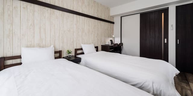 Twin Room ( B )