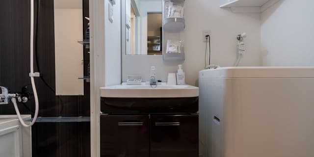 Twin Room ( B )