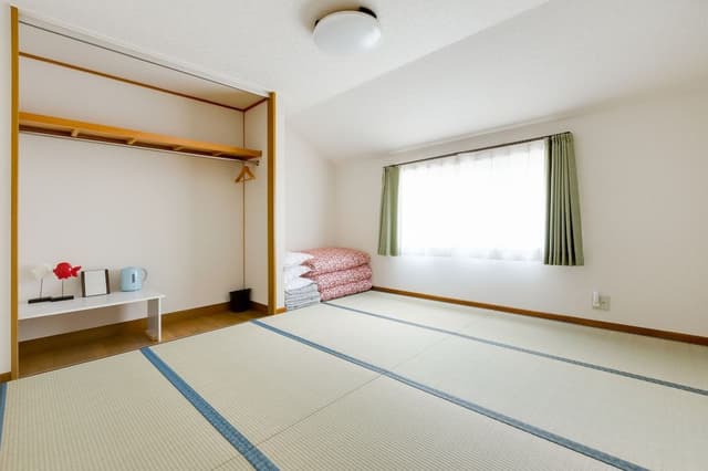 Japanese Style Room, 5 People, Shared Bathroom