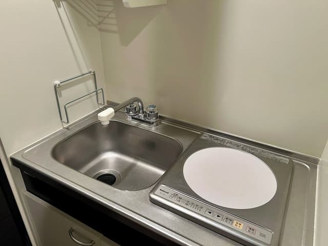 Basic Semi Double Room, Smoking