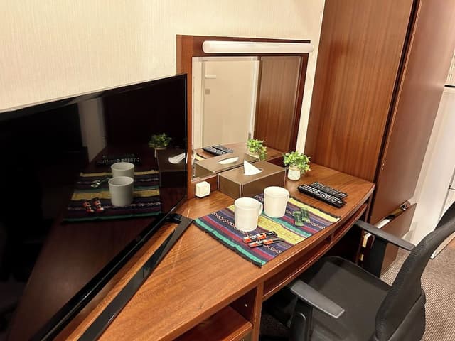 Basic Semi Double Room, Smoking