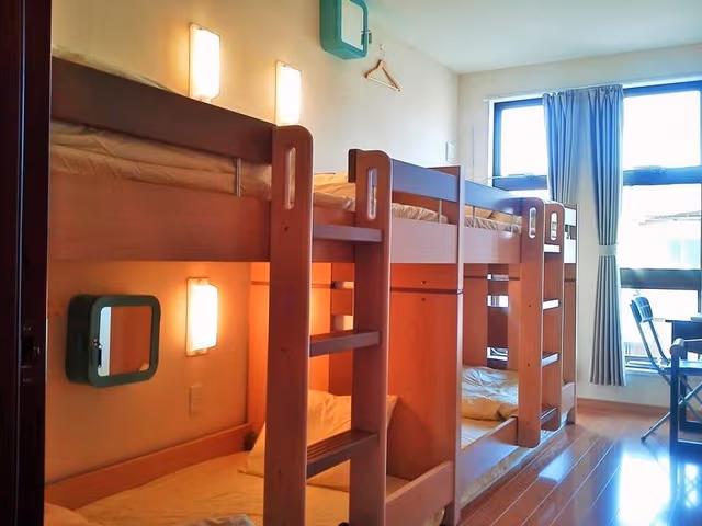 Bunk Bed in Mixed Dormitory Room