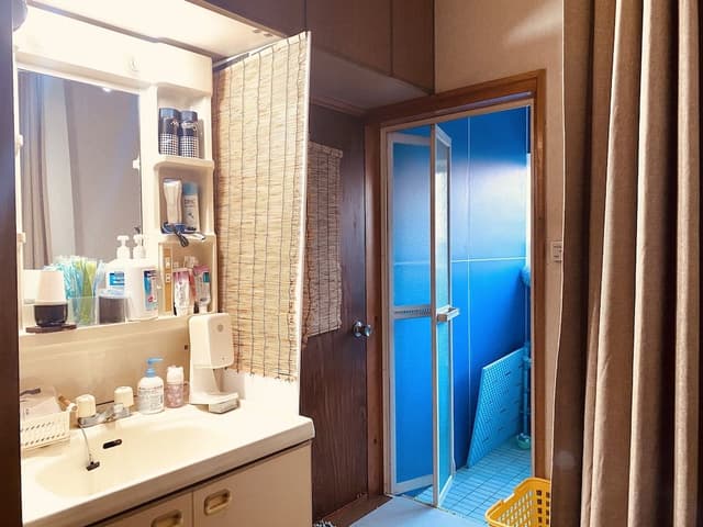 Small semi-Private Room