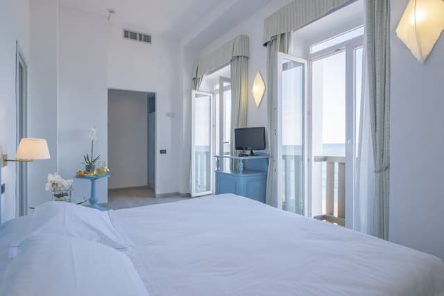Double Room Single Use, Sea View