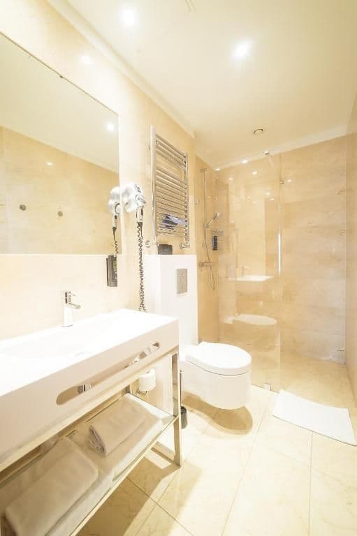 Deluxe Single Room
