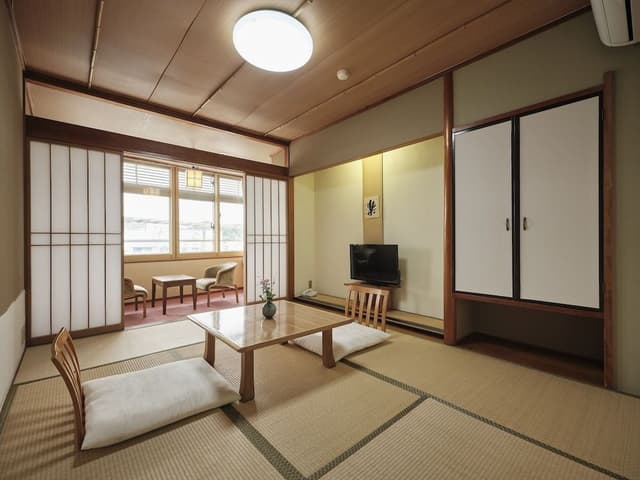 Japanese-Style Room with Sea View (9.7m²), Smoking