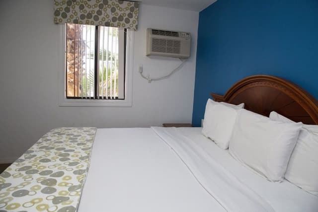 2 Bedroom Villa With Balcony