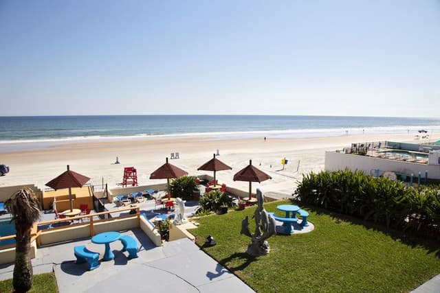 1 King Bed, Jetted Tub, Oceanfront