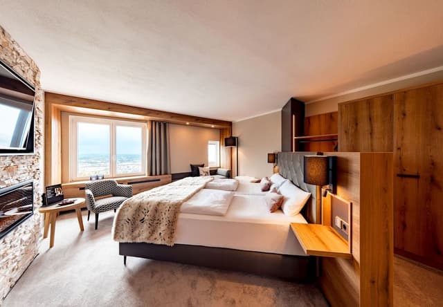 Deluxe Double Room, Valley View