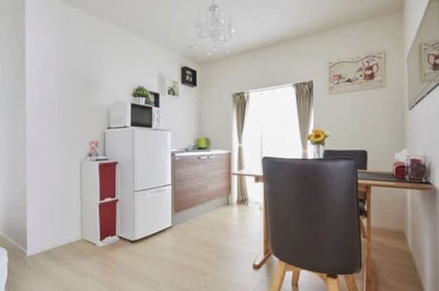 Apartment (1F)