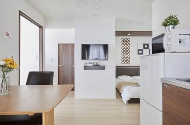Apartment (1F)