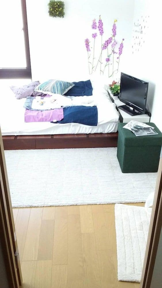 Apartment (101)