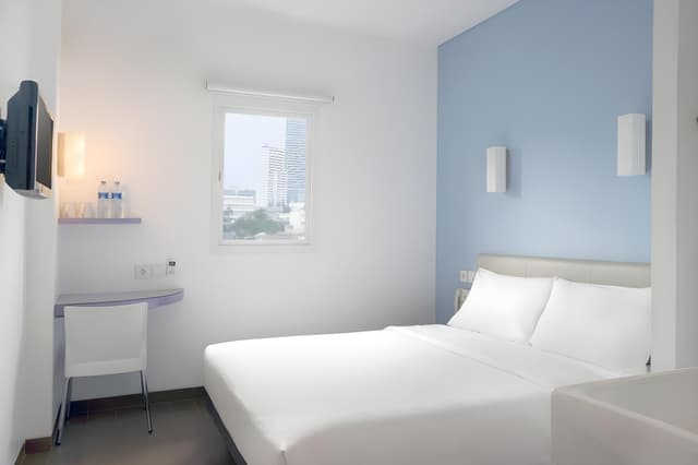 Smart Queen Room