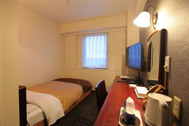 Standard Single Room, Smoking