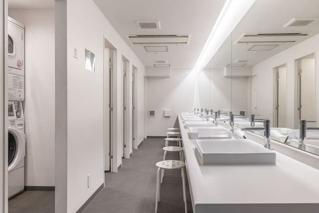 Mixed Dormitory (shared bathroom)