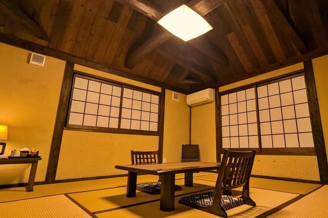 8 Tatami-mats, Japanese-style room with Toilet