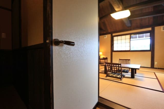 8 Tatami-mats, Japanese-style room with Toilet