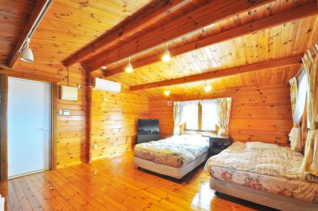 Private Vacation Home (Wide Deck)
