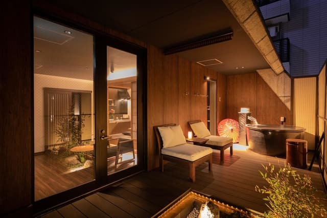 Suite with Open-Air Bath, 65m2