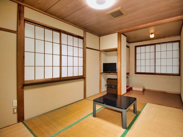 Japanese Style Room, Run of House, Shared Bathroom