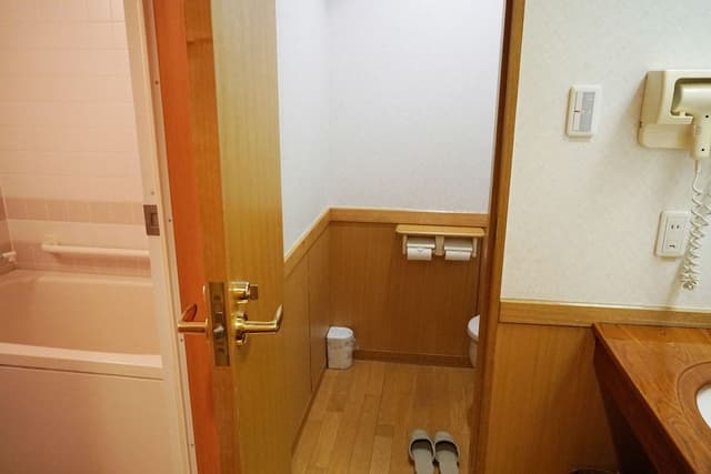 Twin Room, Private Bathroom