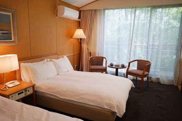 Twin Room, Shared Bathroom