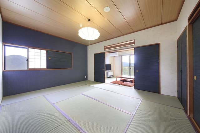 Japanese style room for 6 guests