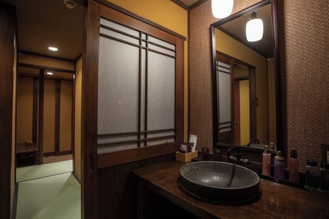 Traditional Room, Non Smoking, Partial Ocean View