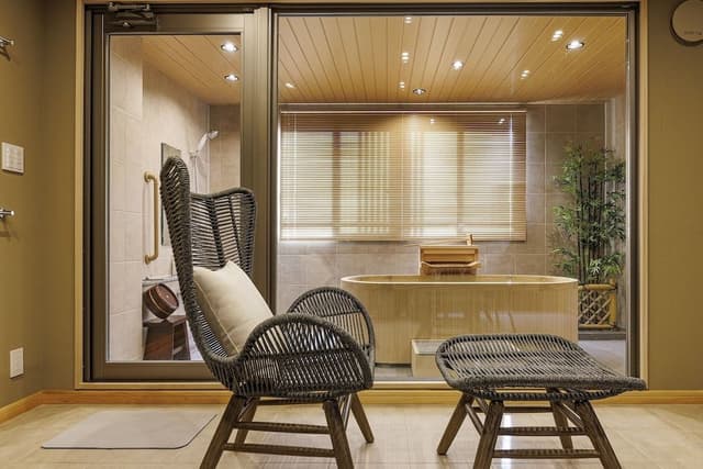 Luxury Double or Twin Room, 2 Bedrooms, Private Bathroom, Partial Ocean View