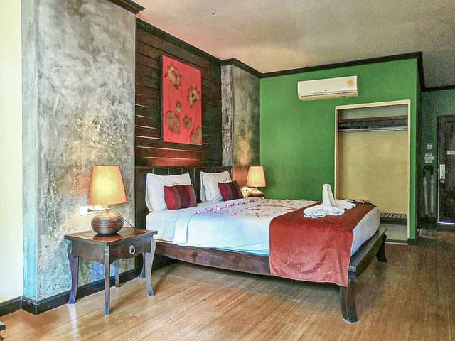 Deluxe Room with Garden View