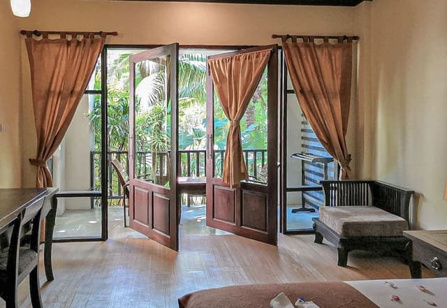 Deluxe Room with Garden View