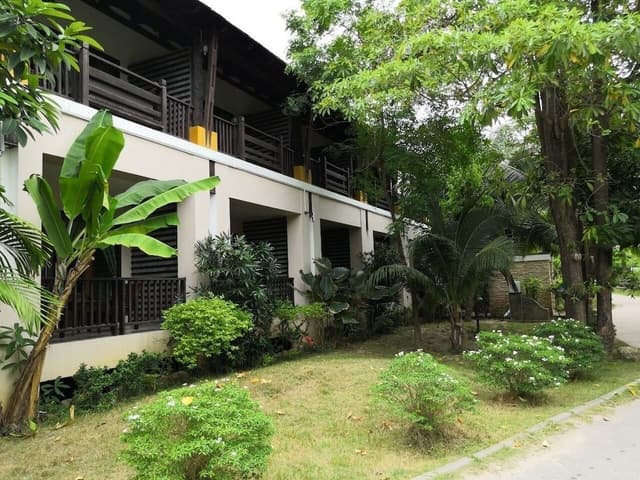 Deluxe Room with Garden View